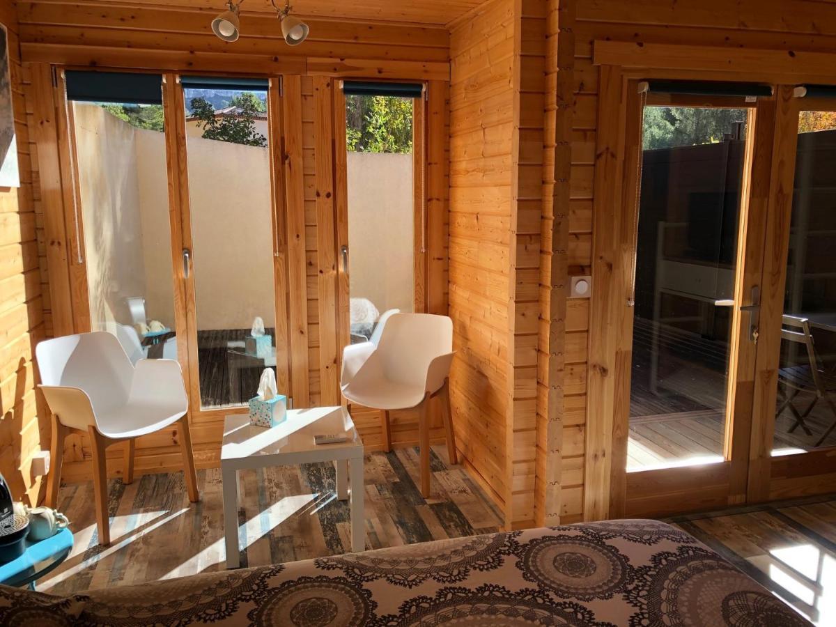 Chalet De La Source Rognac Buitenkant foto